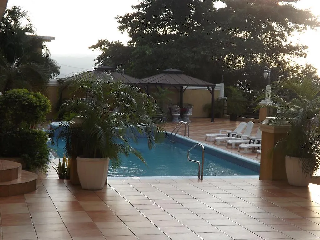 מונטגו ביי Grandiosa Hotel  מונטגו ביי