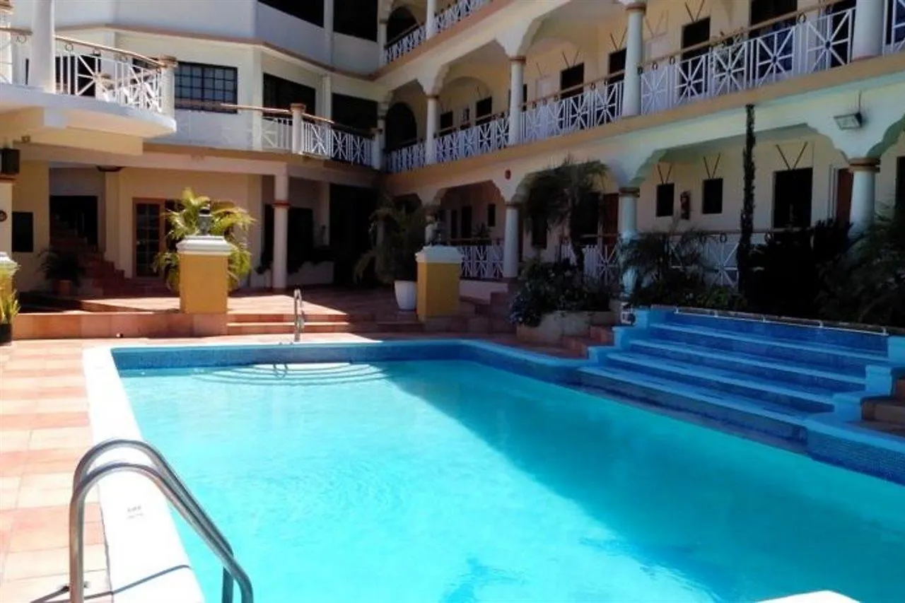 מונטגו ביי Grandiosa Hotel