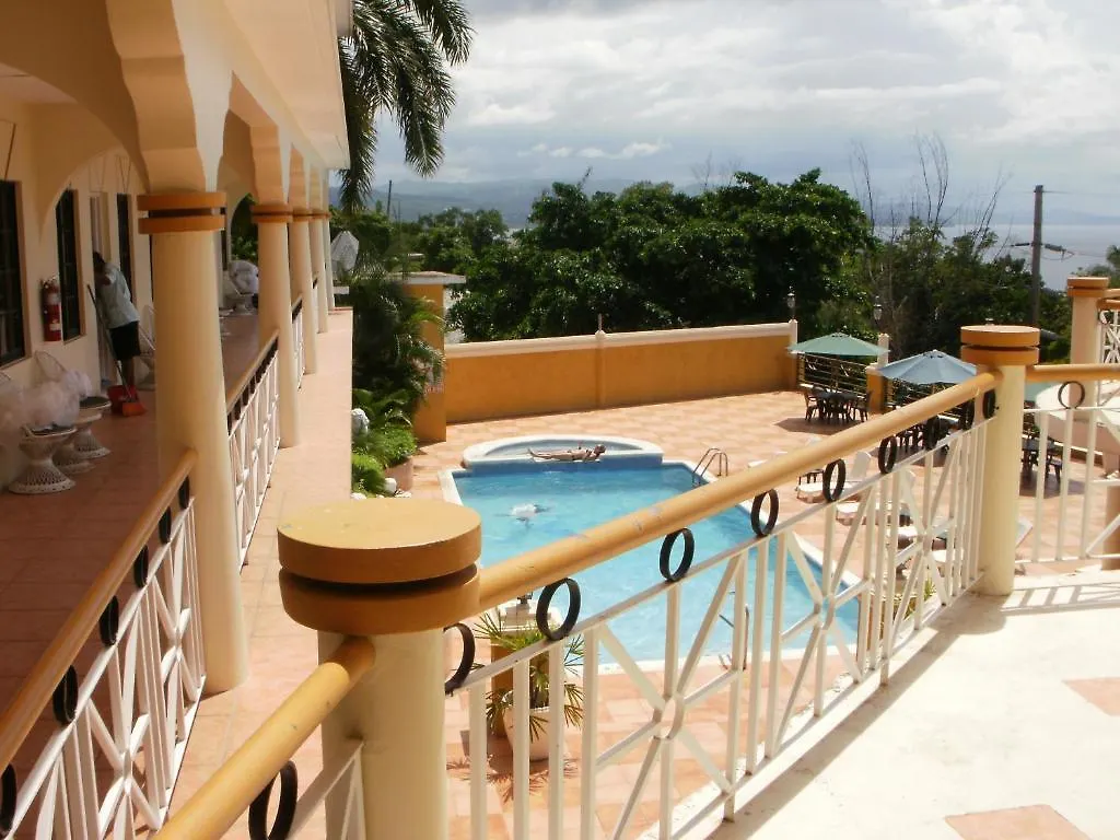 מונטגו ביי Grandiosa Hotel