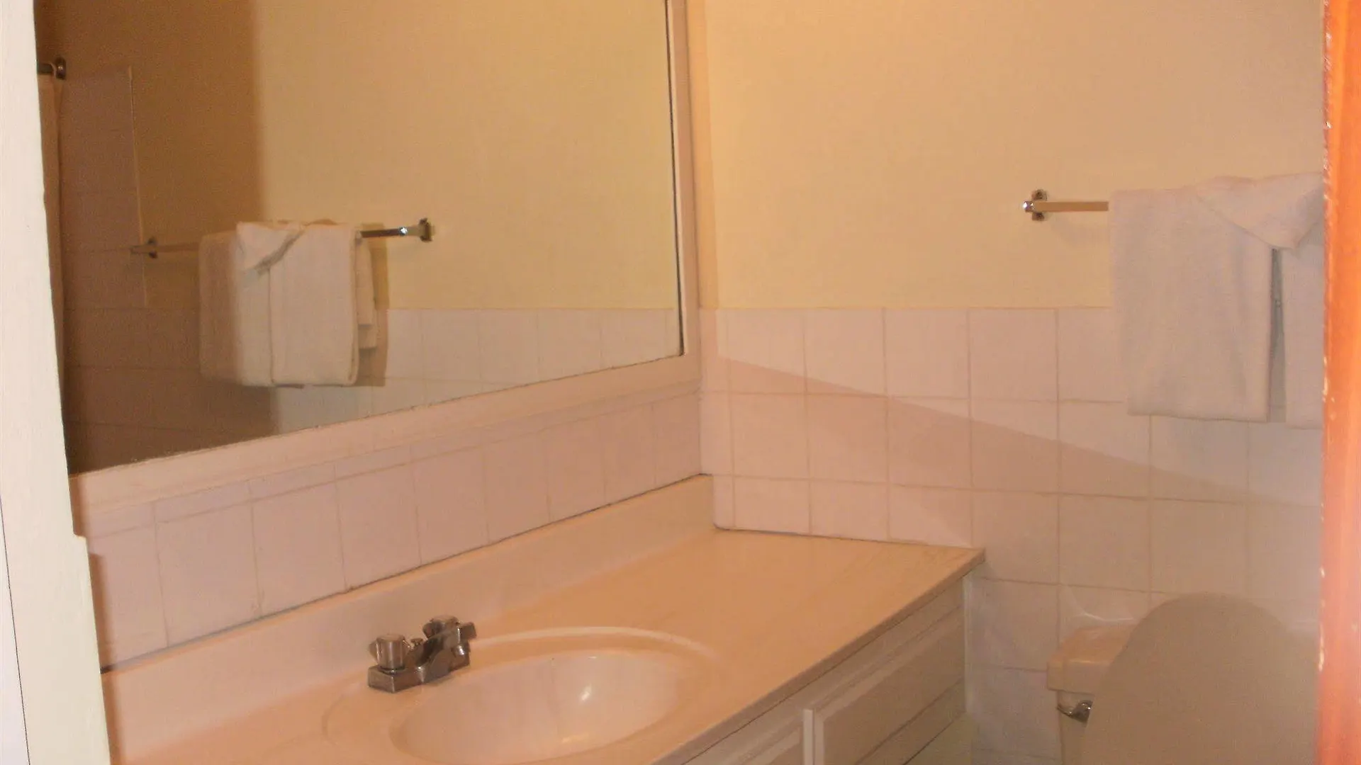 מונטגו ביי Grandiosa Hotel 2*, מונטגו ביי ג'מייקה